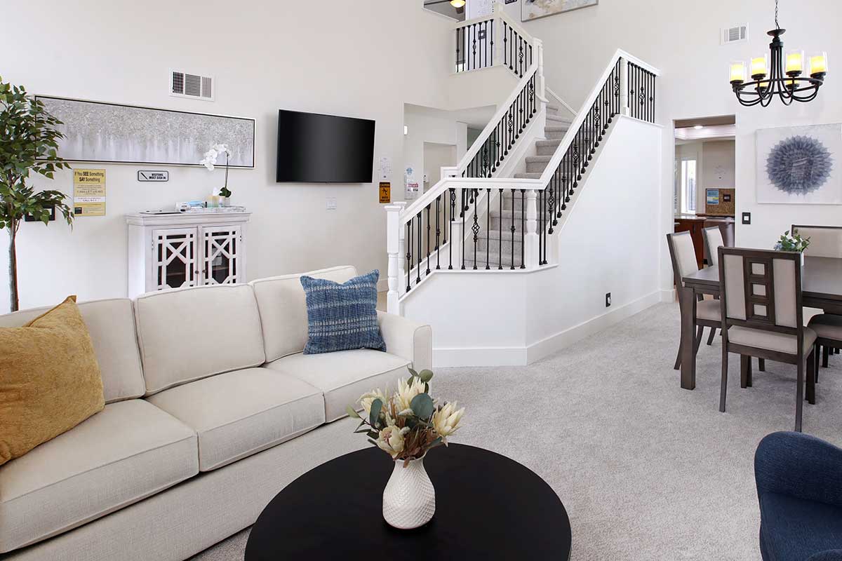 living room with couch at Alter Mission Viejo