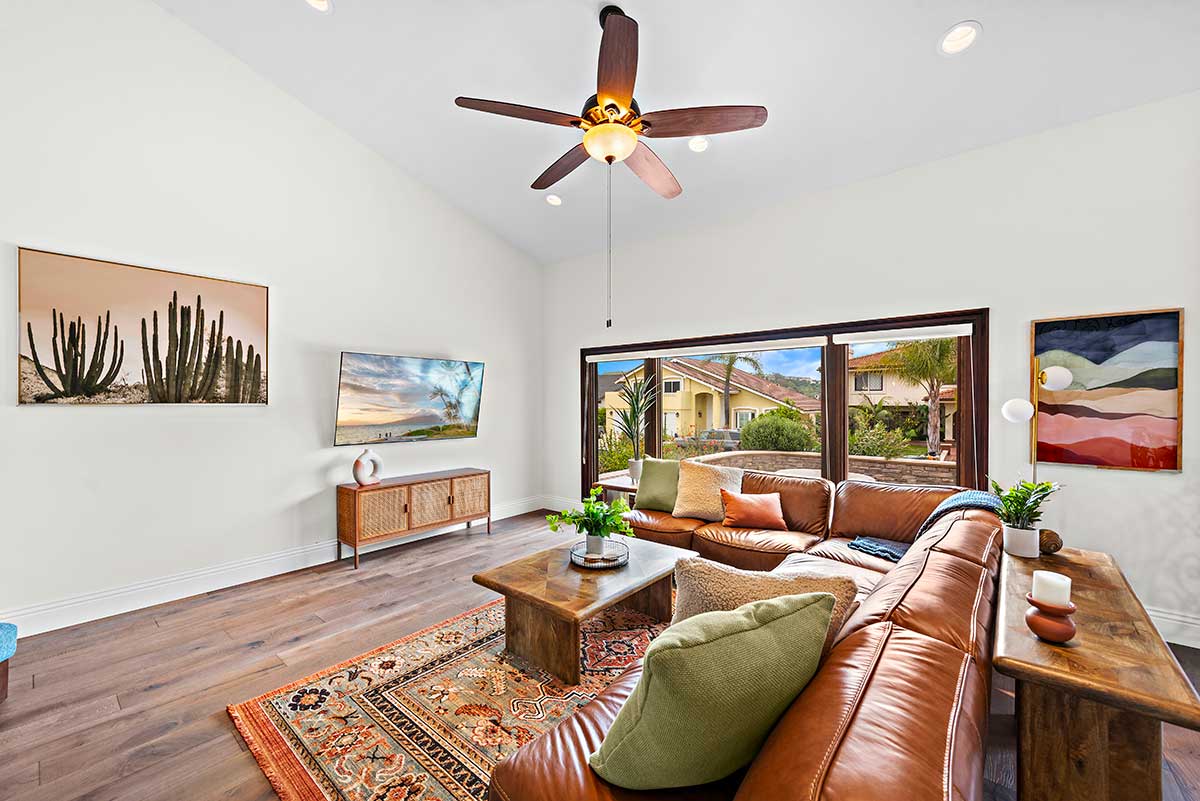 nice room with leather couches at capo beach